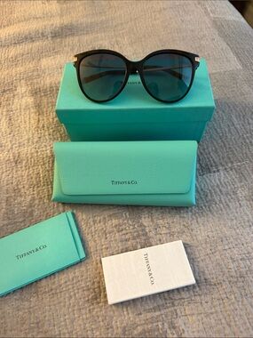 Tiffany & Co. Black Cat-Eye Sunglasses with Teal Lenses rose gold!